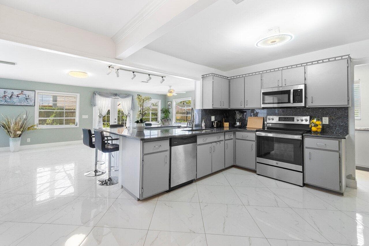 1837 16th Avenue N, Lake Worth Beach, FL 33460 8