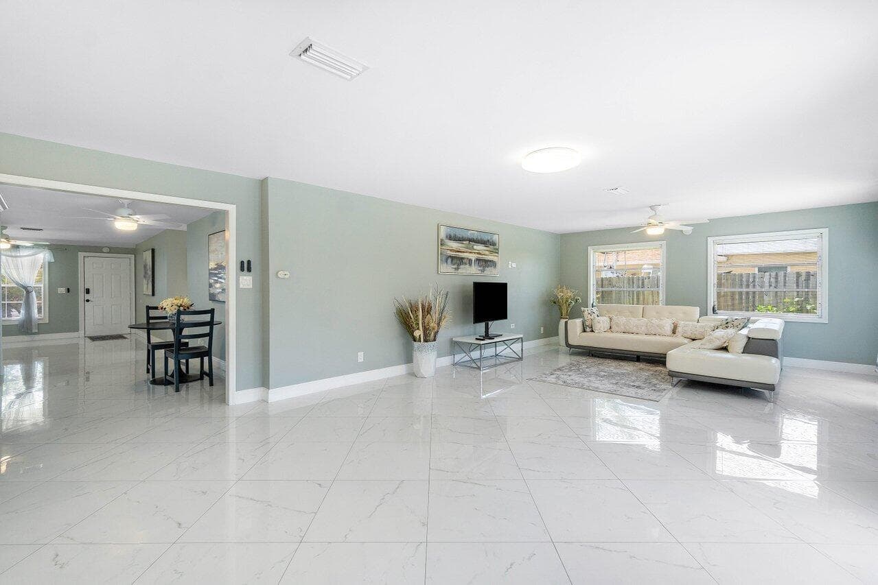 1837 16th Avenue N, Lake Worth Beach, FL 33460 17