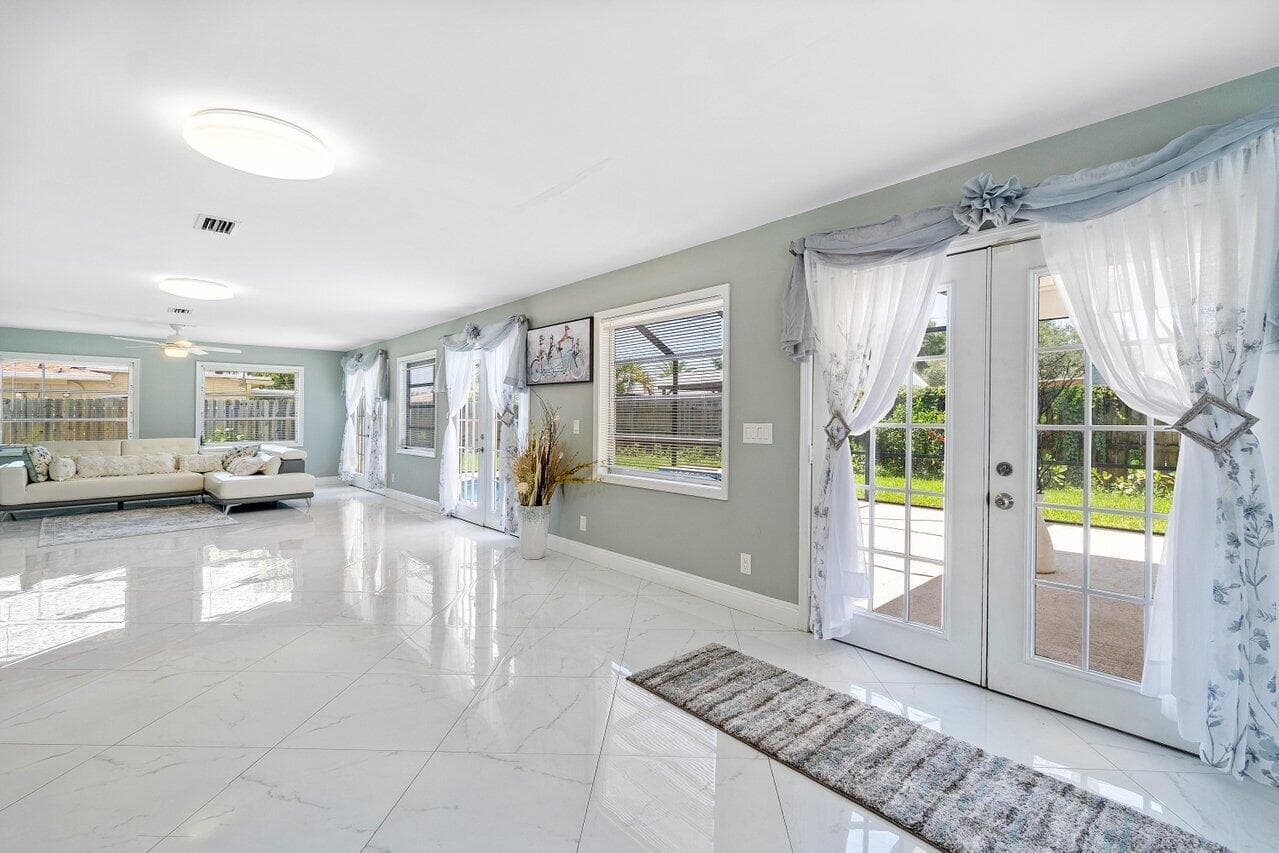 1837 16th Avenue N, Lake Worth Beach, FL 33460 19