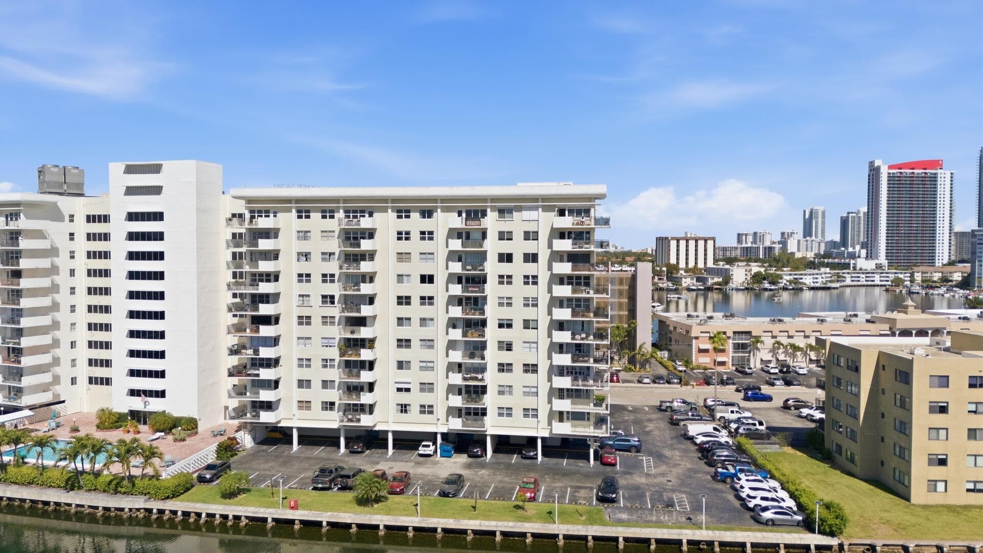 401 Golden Isles Drive 1009, Hallandale Beach, FL 33009 42