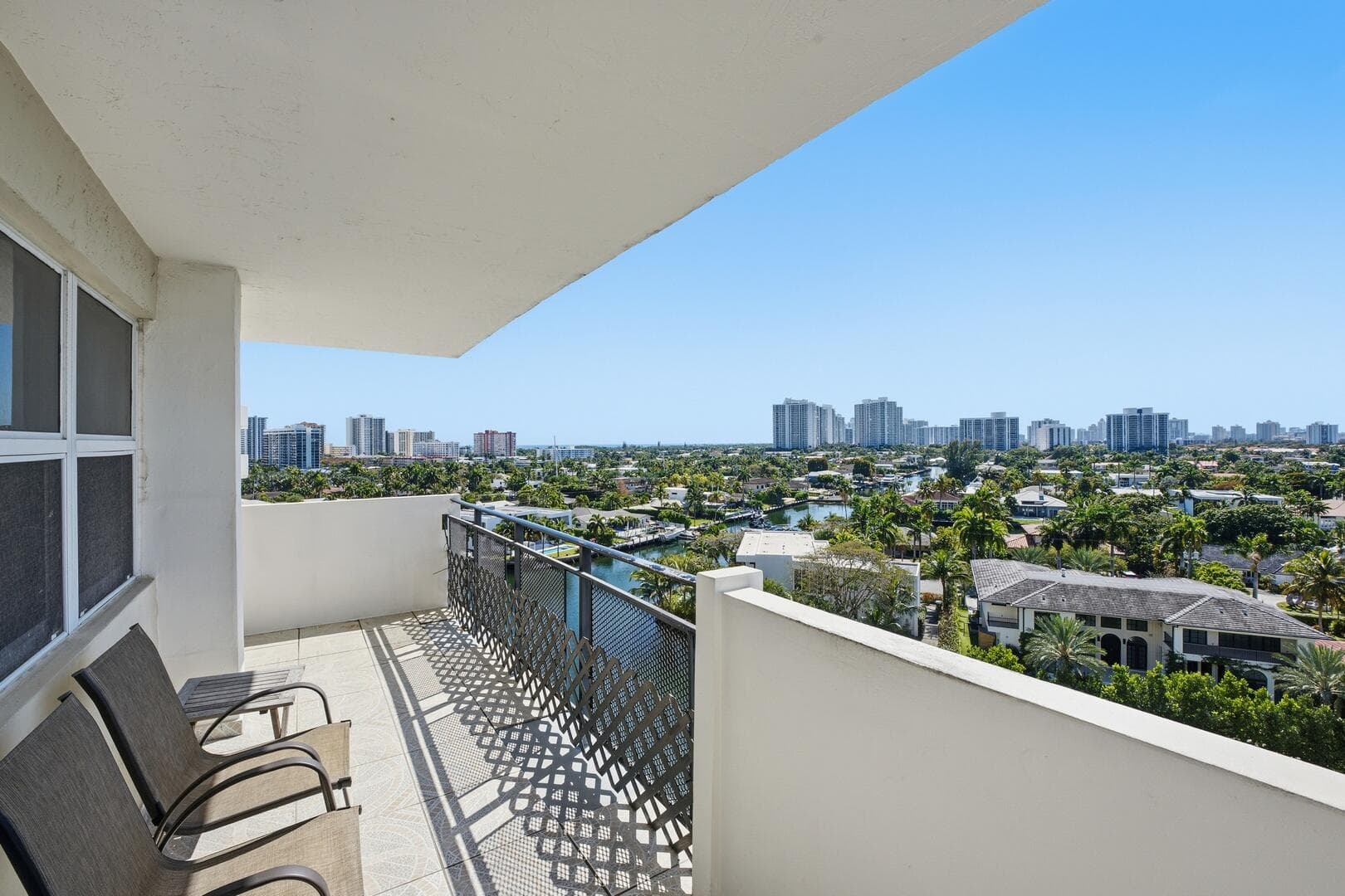 401 Golden Isles Drive 1009, Hallandale Beach, FL 33009 22