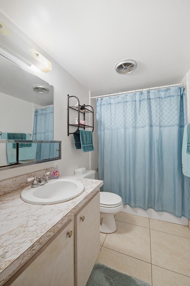 401 Golden Isles Drive 1009, Hallandale Beach, FL 33009 19