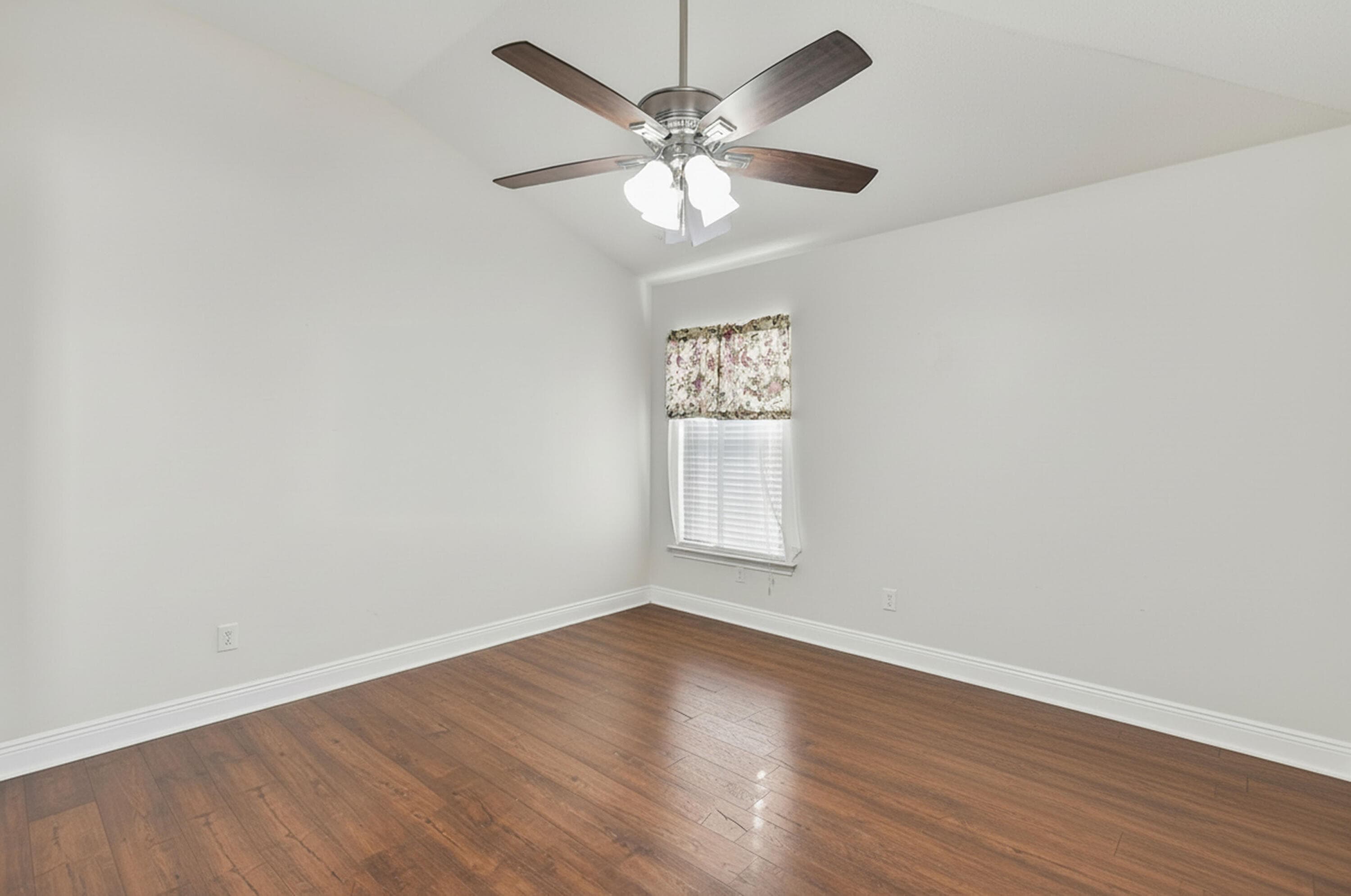 294 SW Statler Avenue, Port St. Lucie, FL 34984 33