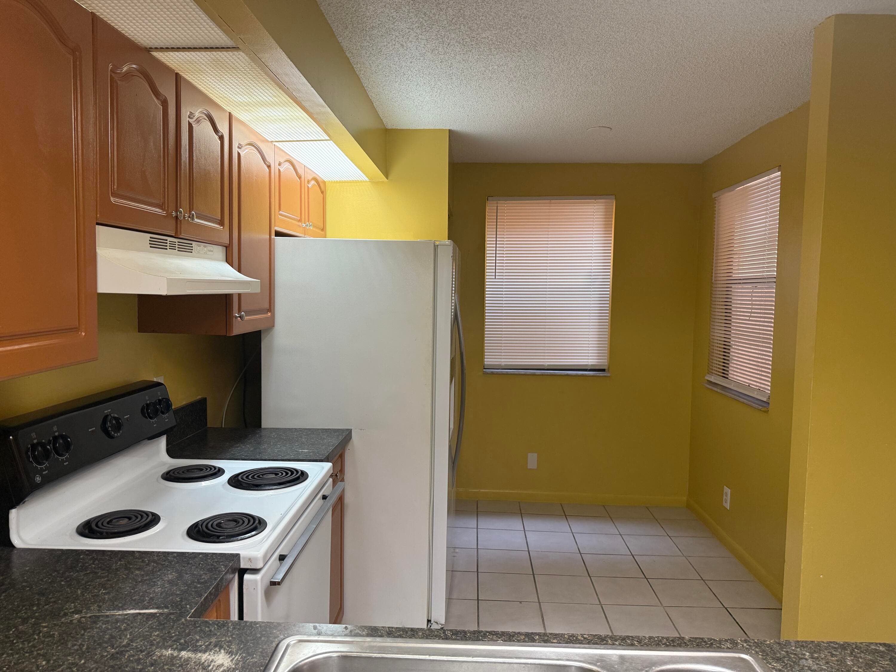 2541 NW 56th Avenue 1-19, Lauderhill, FL 33313 5