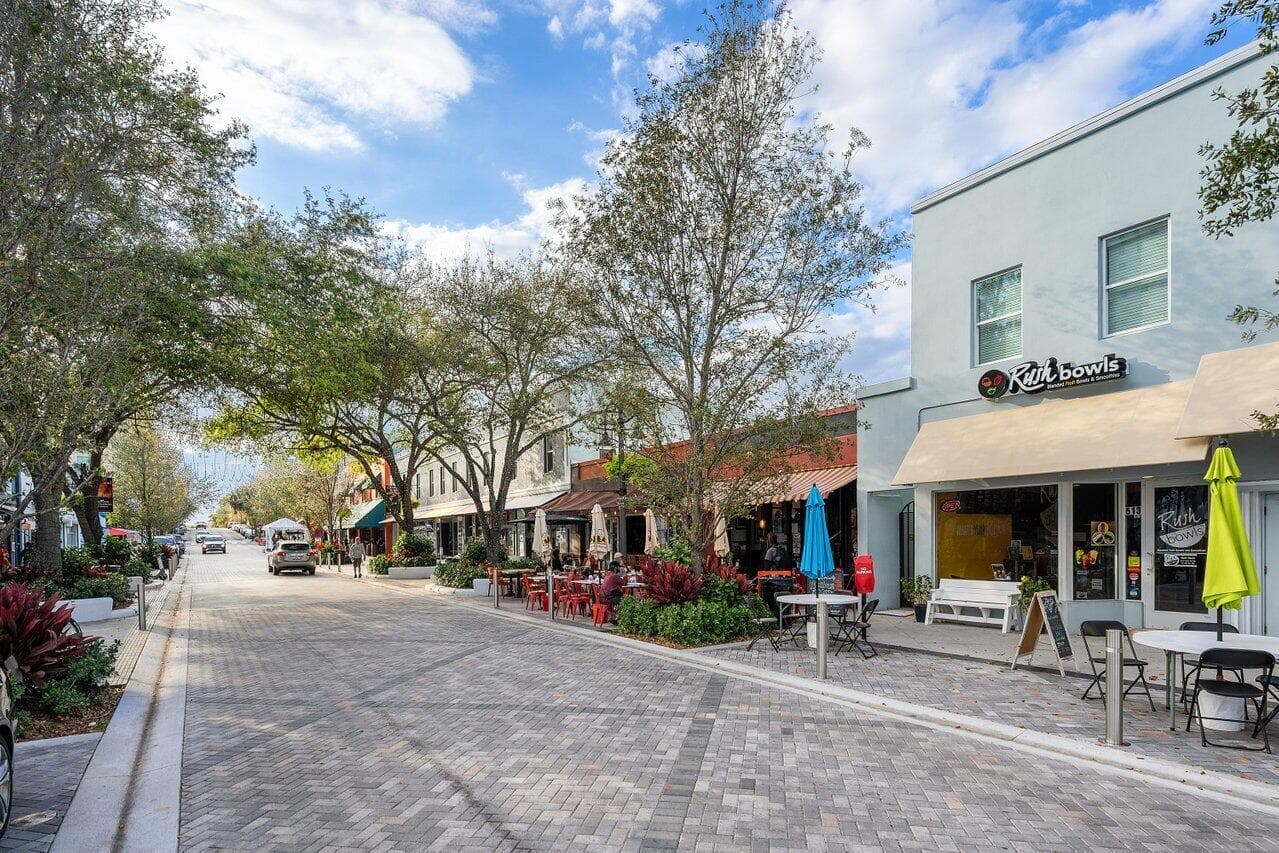 550 Okeechobee Boulevard 1809, West Palm Beach, FL 33401 104