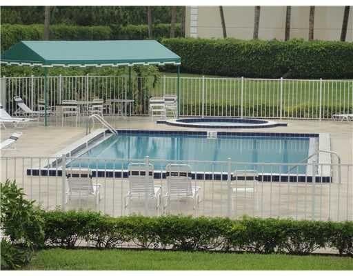 3525 Village Boulevard 406, West Palm Beach, FL 33409 10