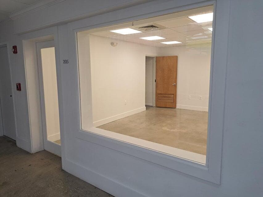 100 S 2nd Street 205, Fort Pierce, FL 34950 4