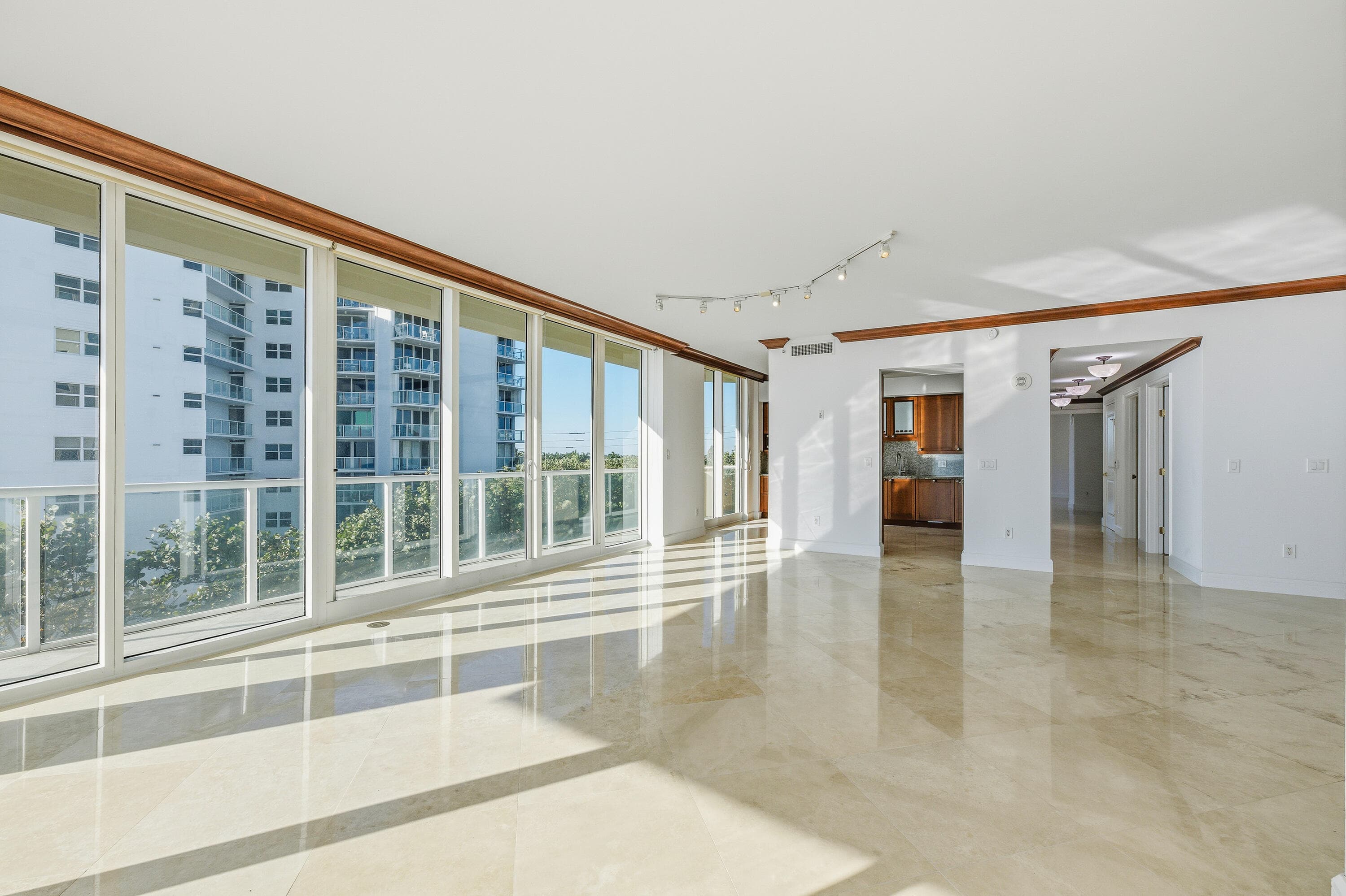 1063 Hillsboro Mile 301, Hillsboro Beach, FL 33062 5
