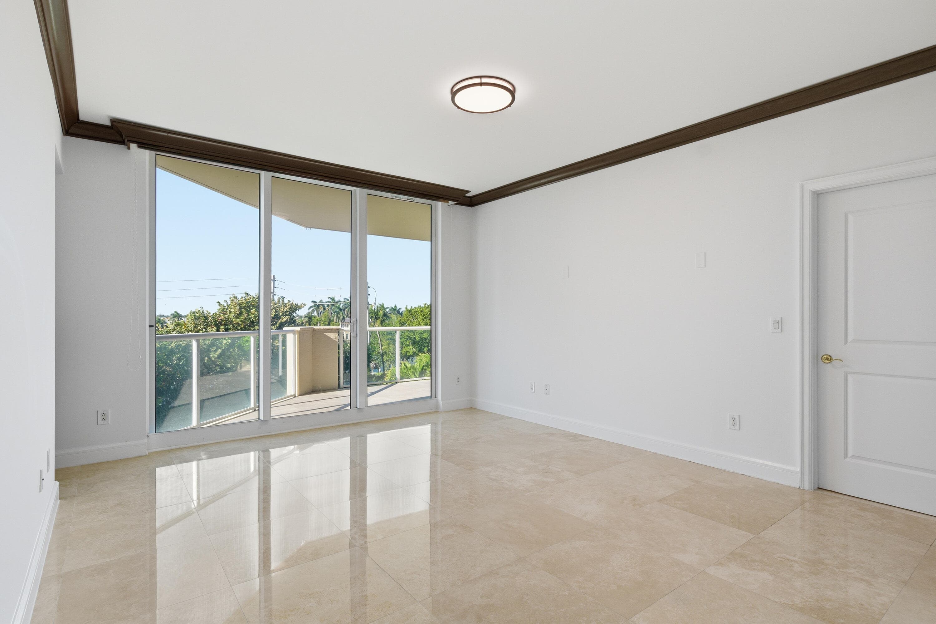 1063 Hillsboro Mile 301, Hillsboro Beach, FL 33062 17