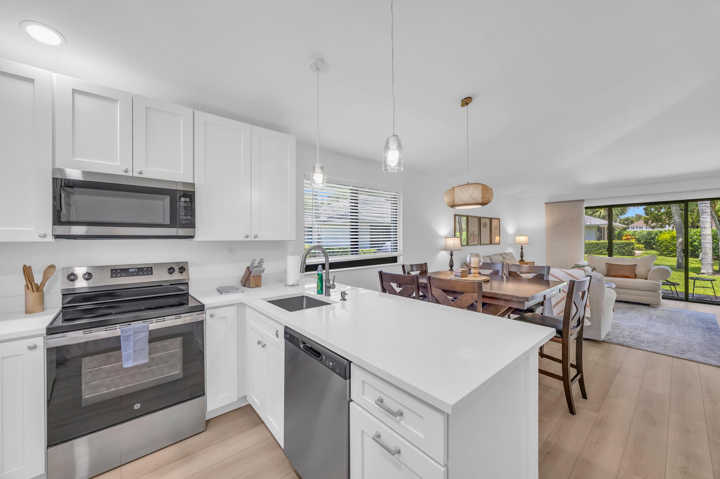 836 Club Drive, Palm Beach Gardens, FL 33418 19