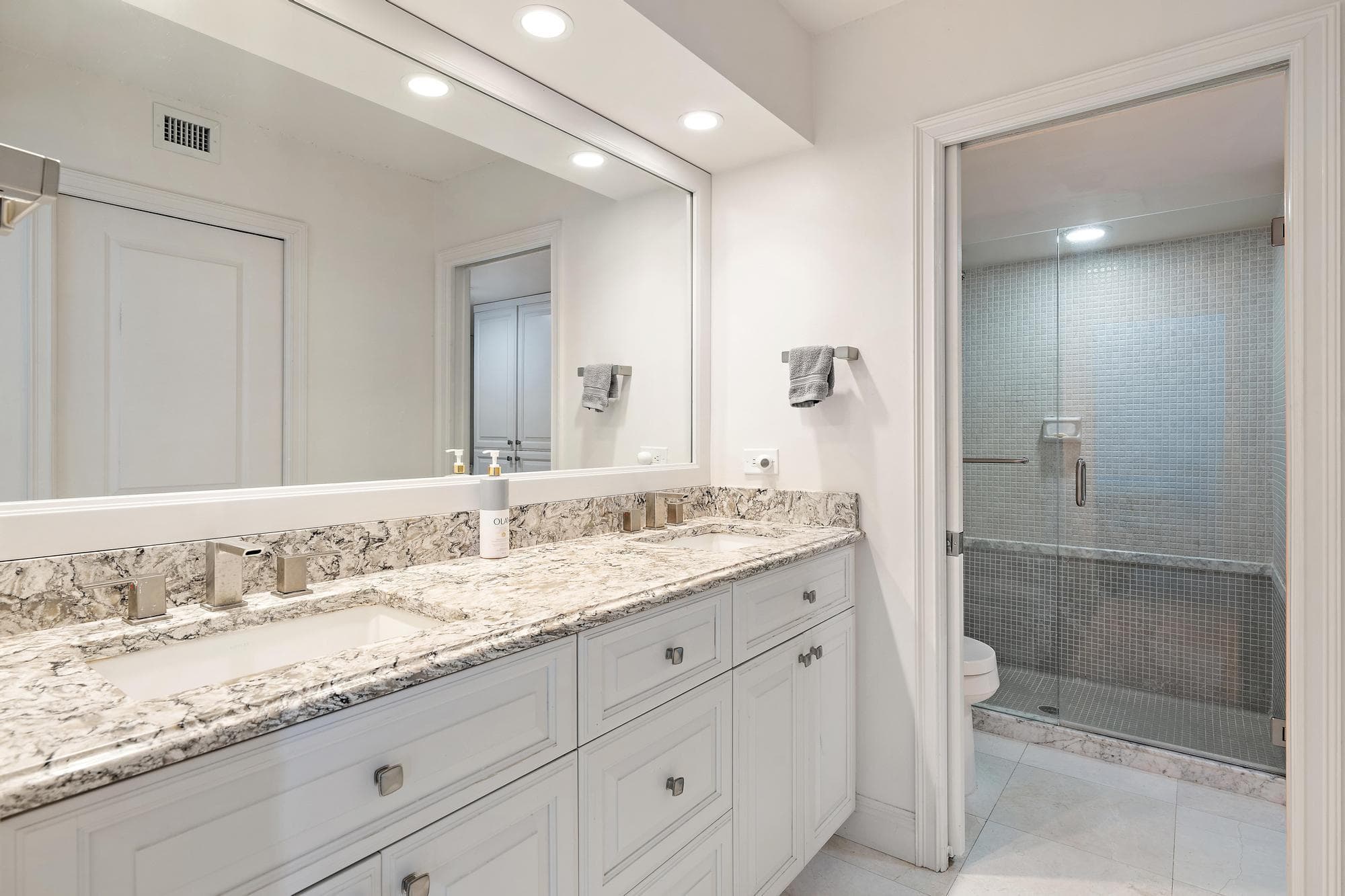 5380 N Ocean Drive 19e, Singer Island, FL 33404 11