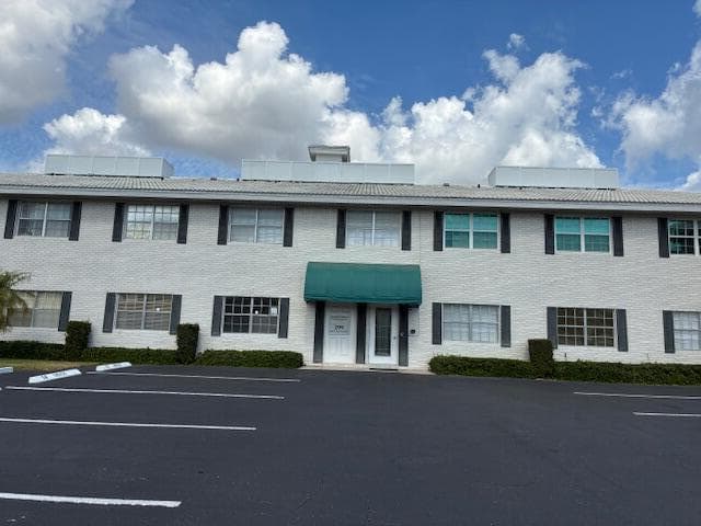 299 SW 7th Street 103, Boca Raton, FL 33432 2