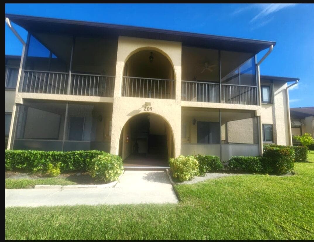 209 Pine Hov Circle B-2, Greenacres, FL 33463 2