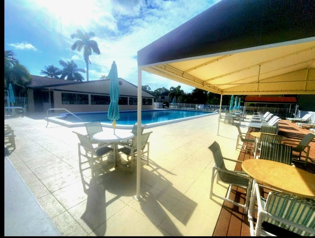 209 Pine Hov Circle B-2, Greenacres, FL 33463 18