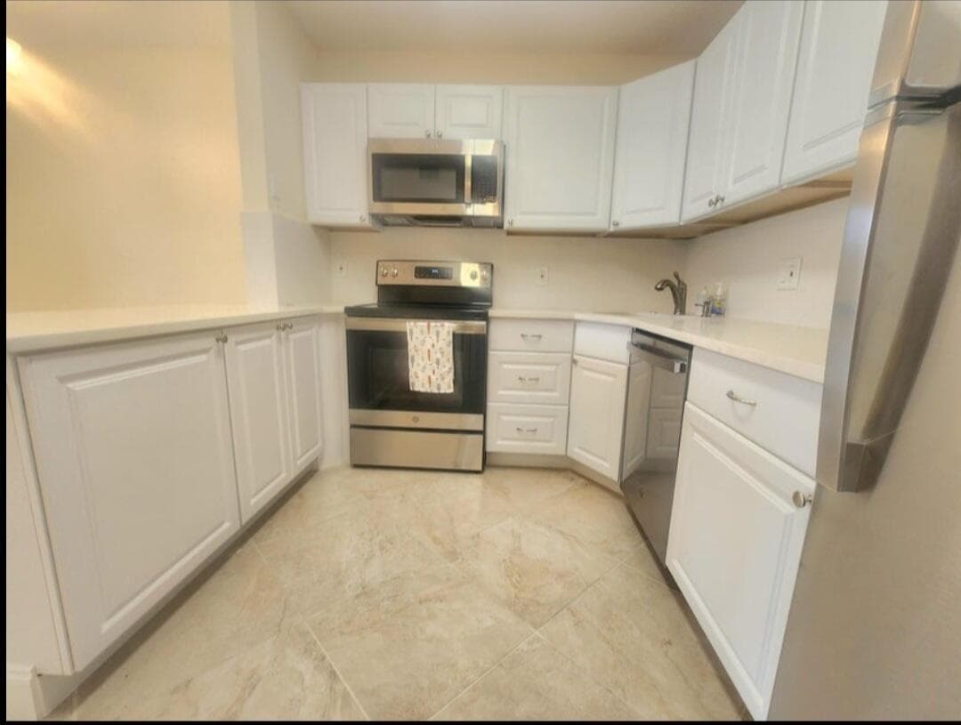 209 Pine Hov Circle B-2, Greenacres, FL 33463 3