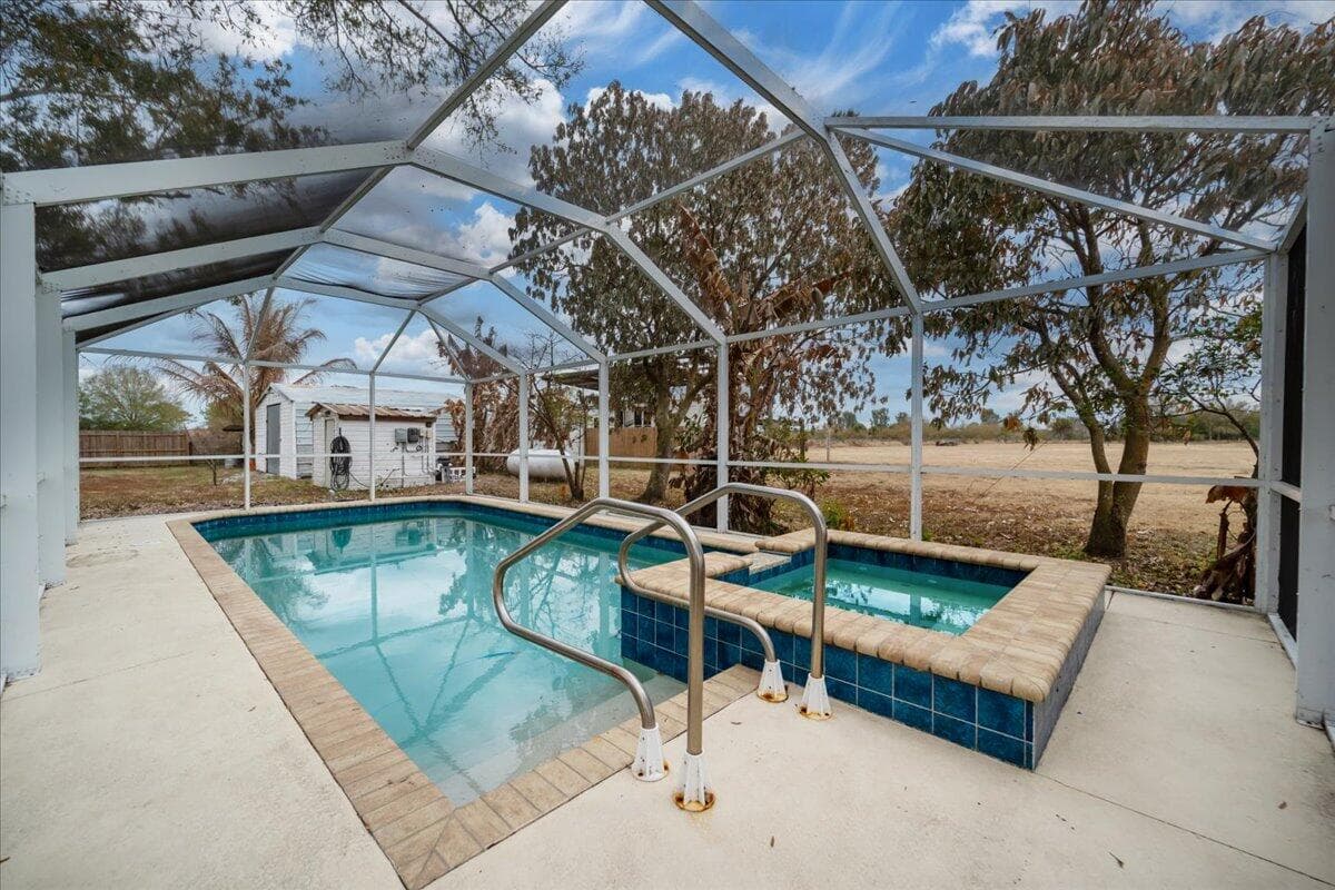1205 Coffey Road, Moore Haven, FL 33471 34