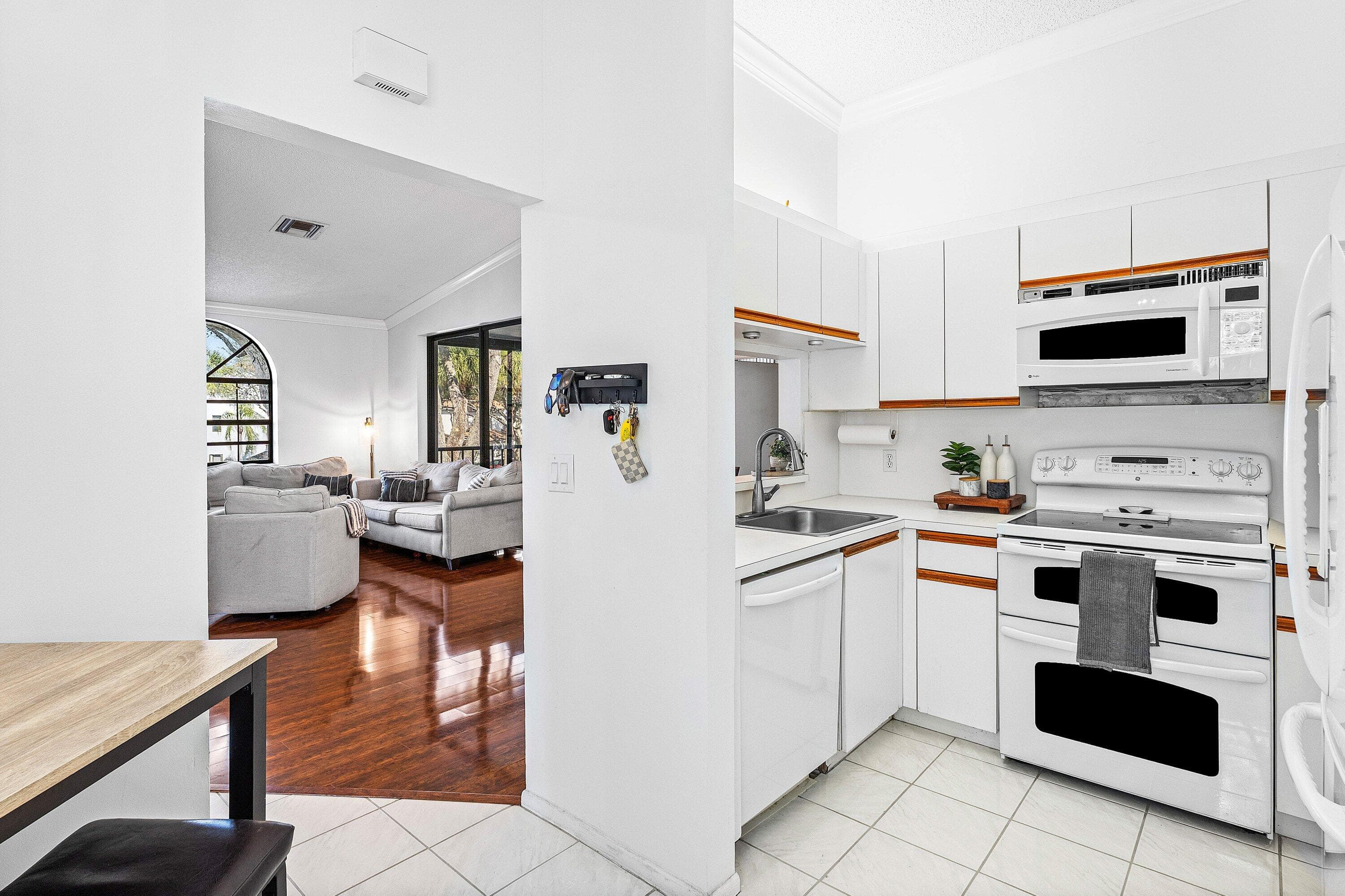 5406 Venetia Court F, Boynton Beach, FL 33437 8