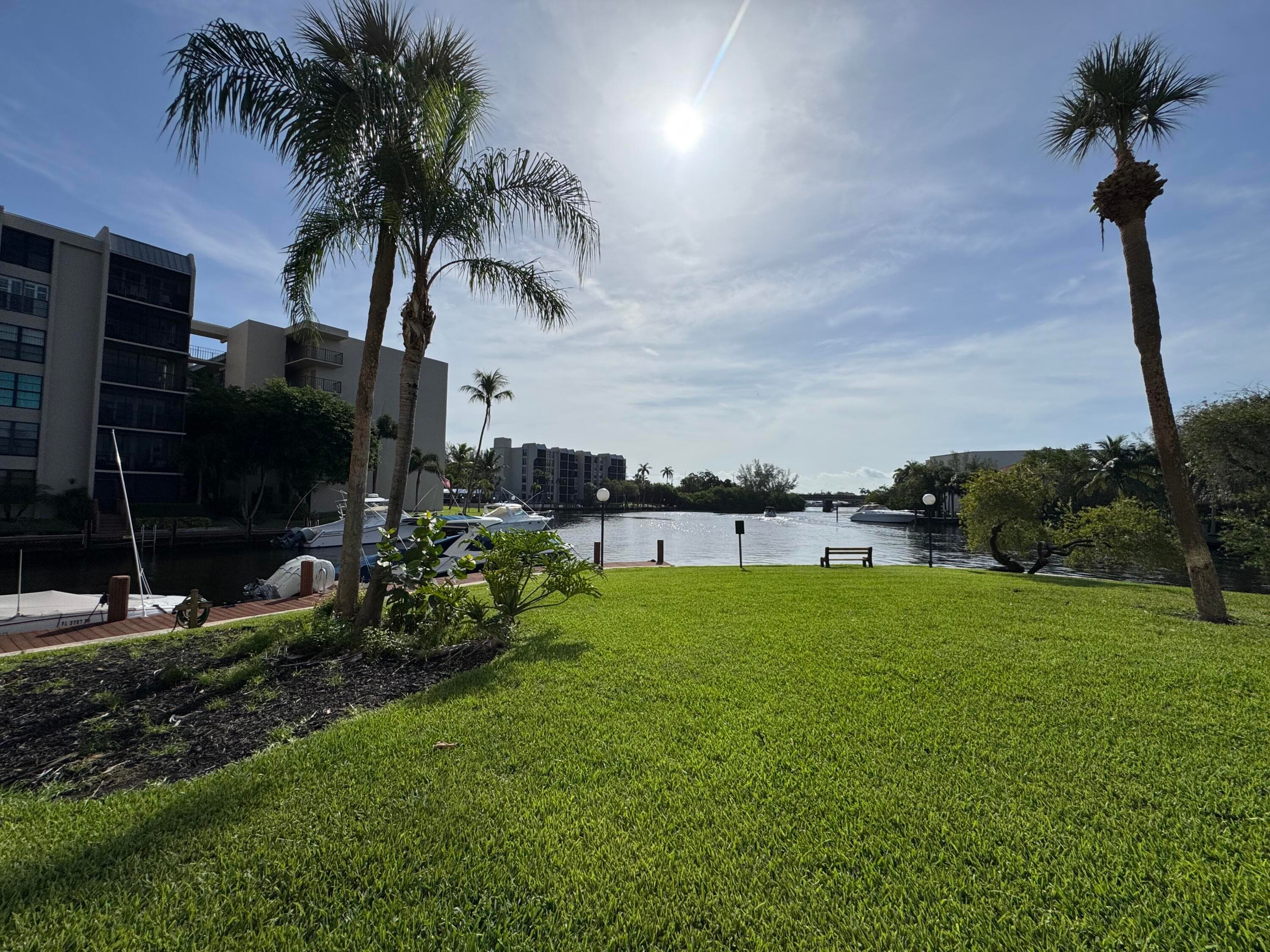 12 Royal Palm Way 2050, Boca Raton, FL 33432 21