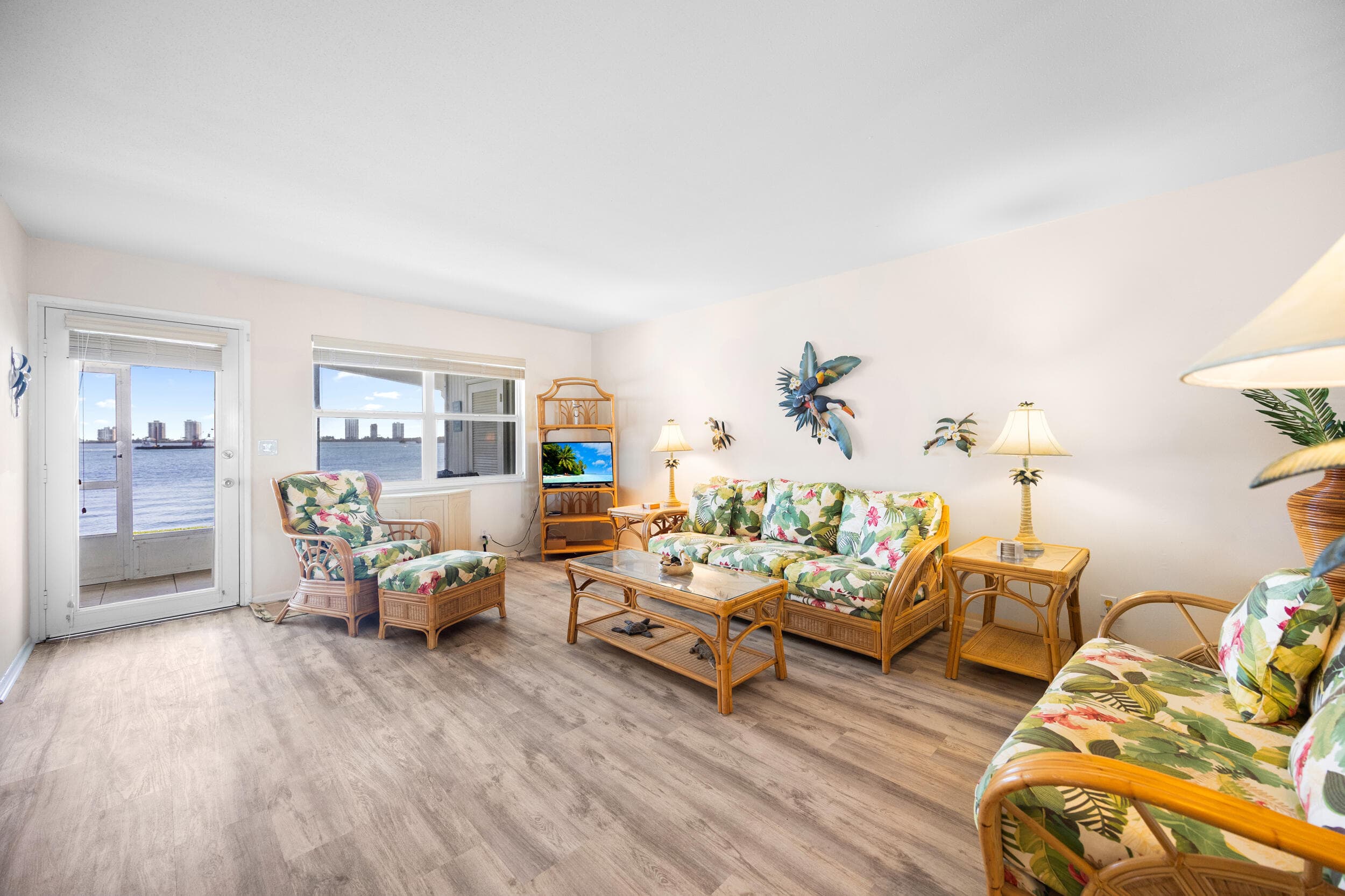 100 Shore Court 104, North Palm Beach, FL 33408 13