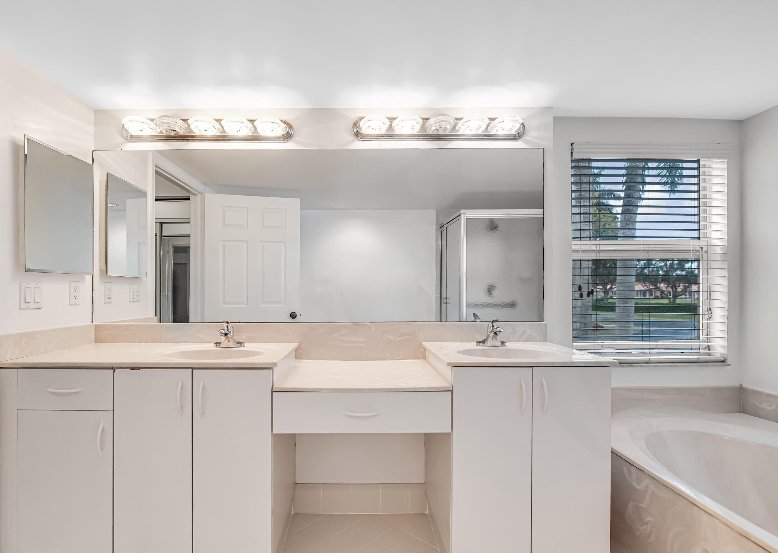 12565 Imperial Isle Drive 208, Boynton Beach, FL 33437 27