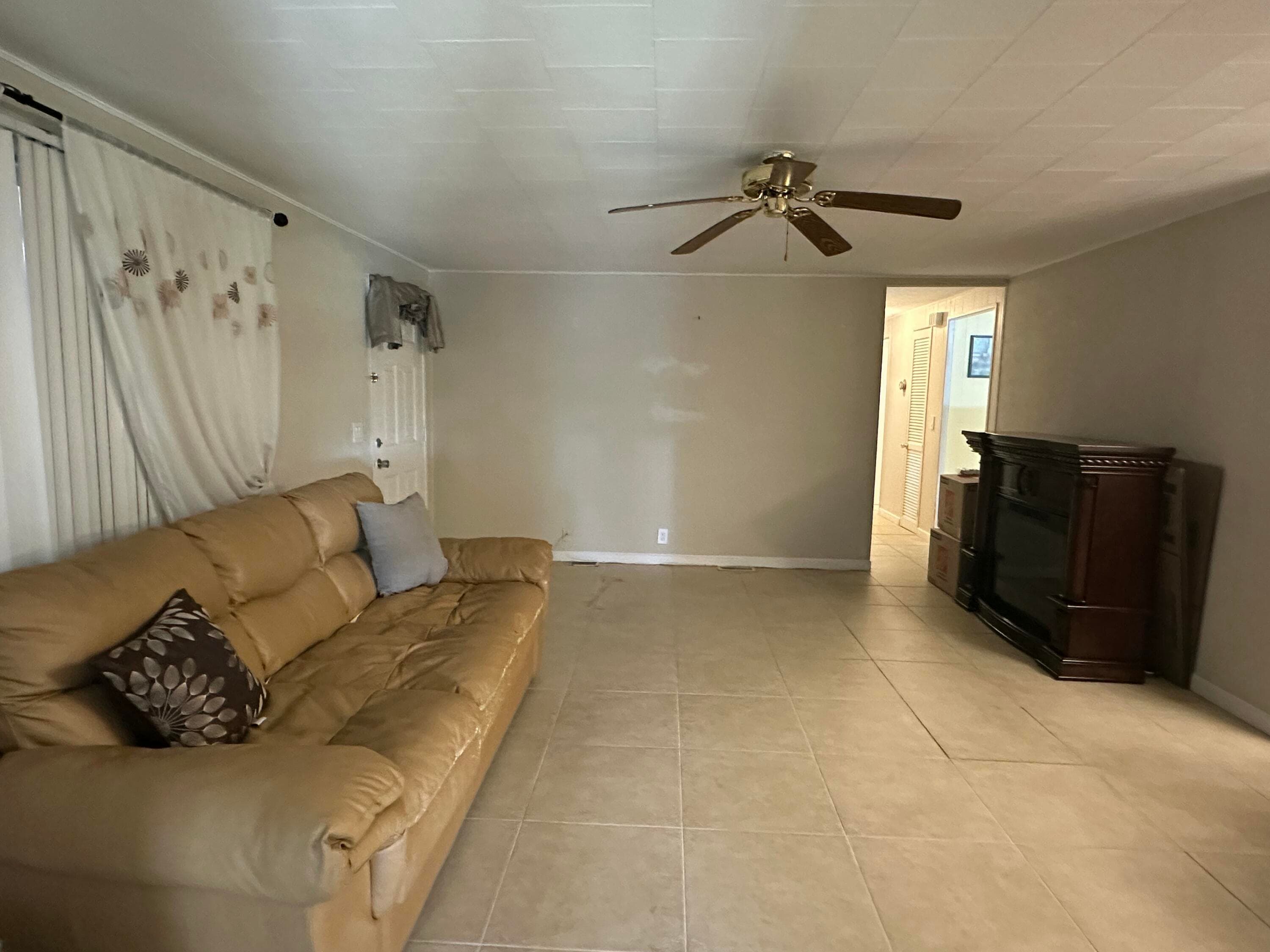 8261 E Club Road, Boca Raton, FL 33433 17