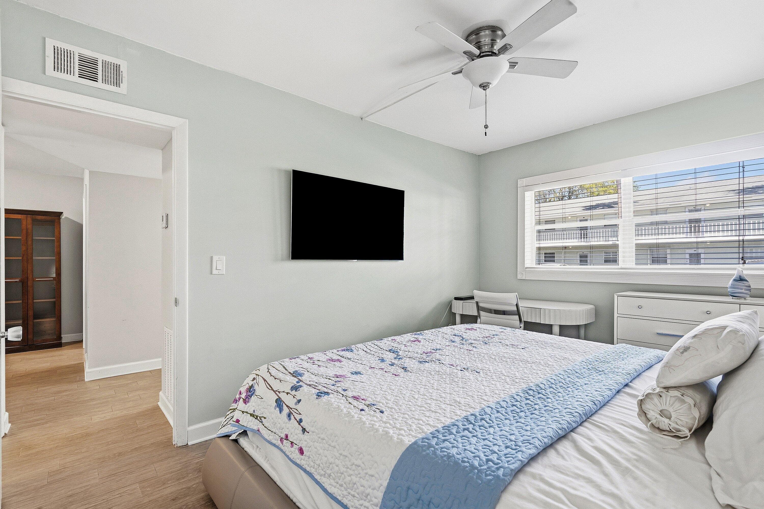 2440 SW 22nd Avenue 703, Delray Beach, FL 33445 18