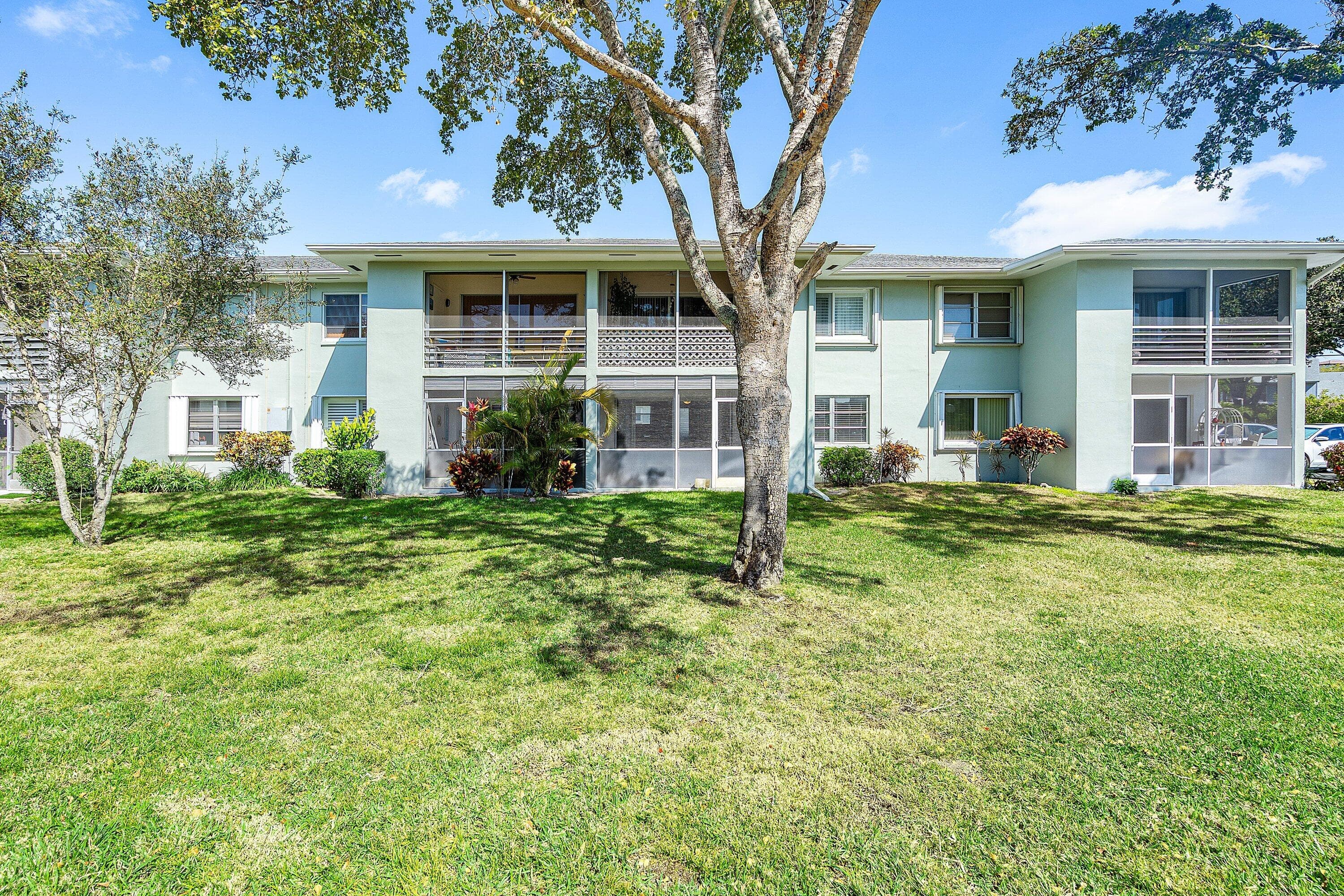 2440 SW 22nd Avenue 703, Delray Beach, FL 33445 29