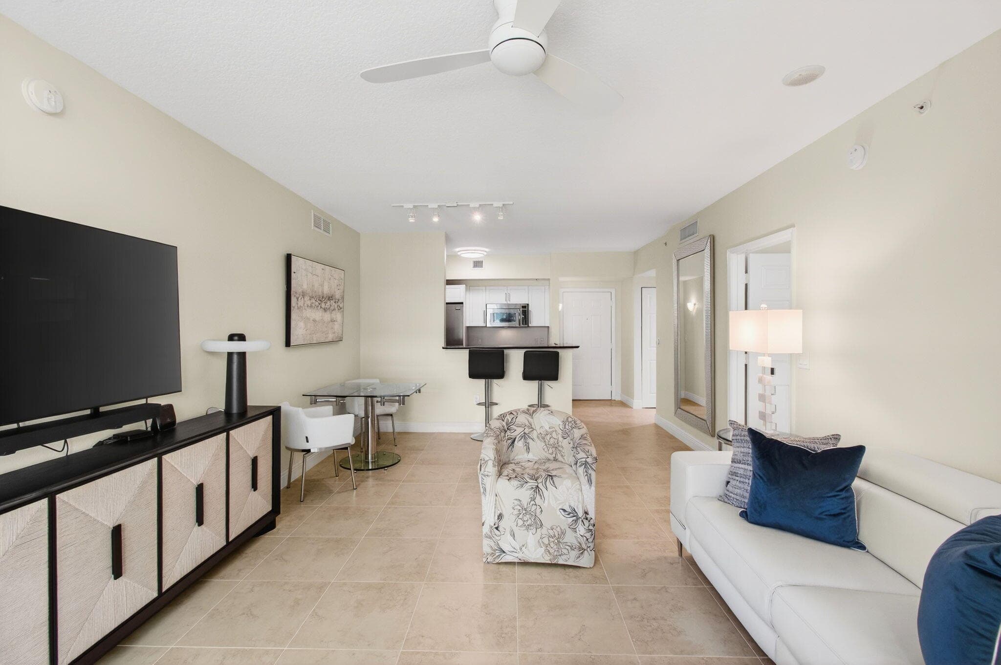 625 Casa Loma Boulevard 403, Boynton Beach, FL 33435 32