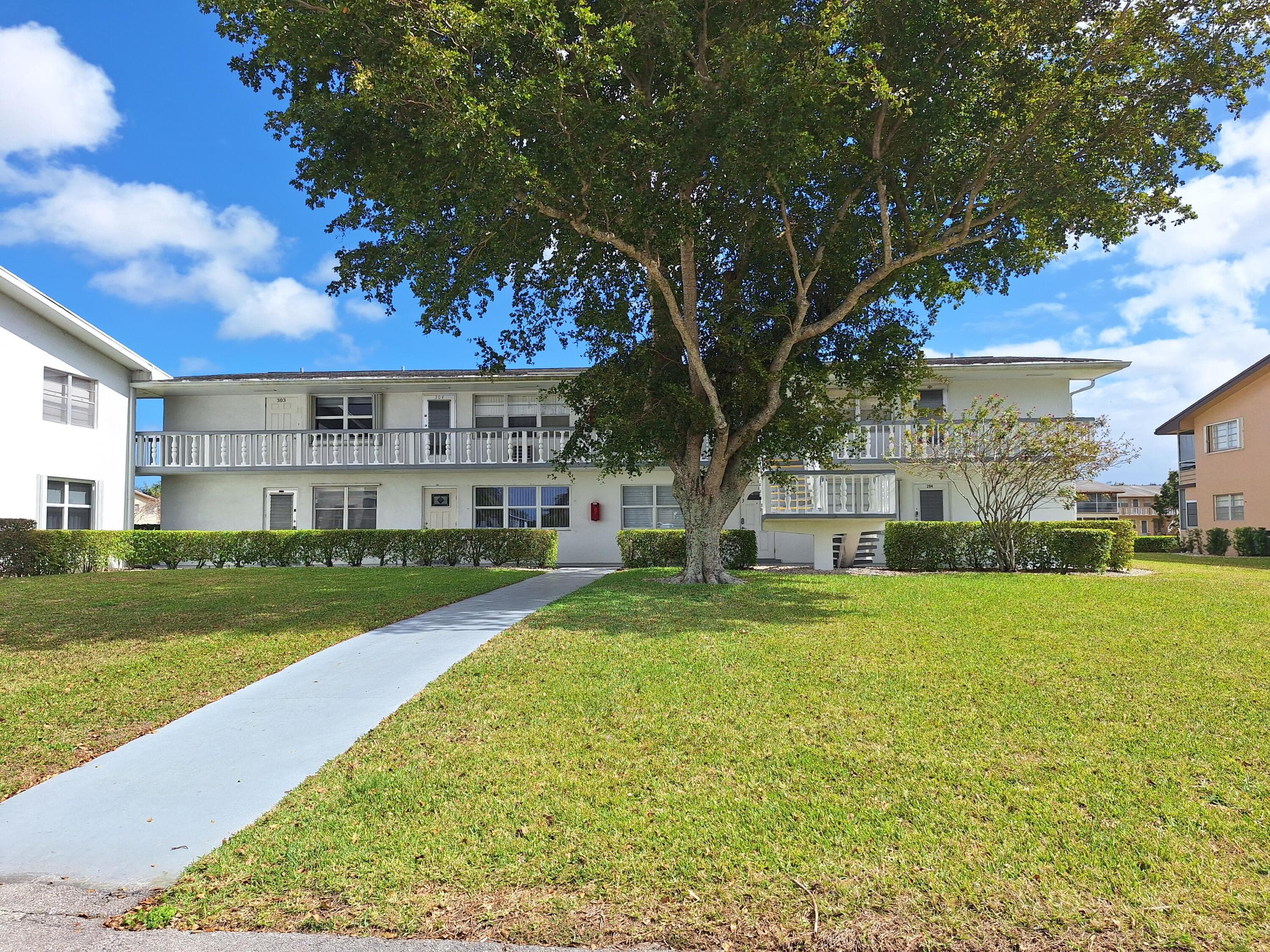 305 Andover L, West Palm Beach, FL 33417 28