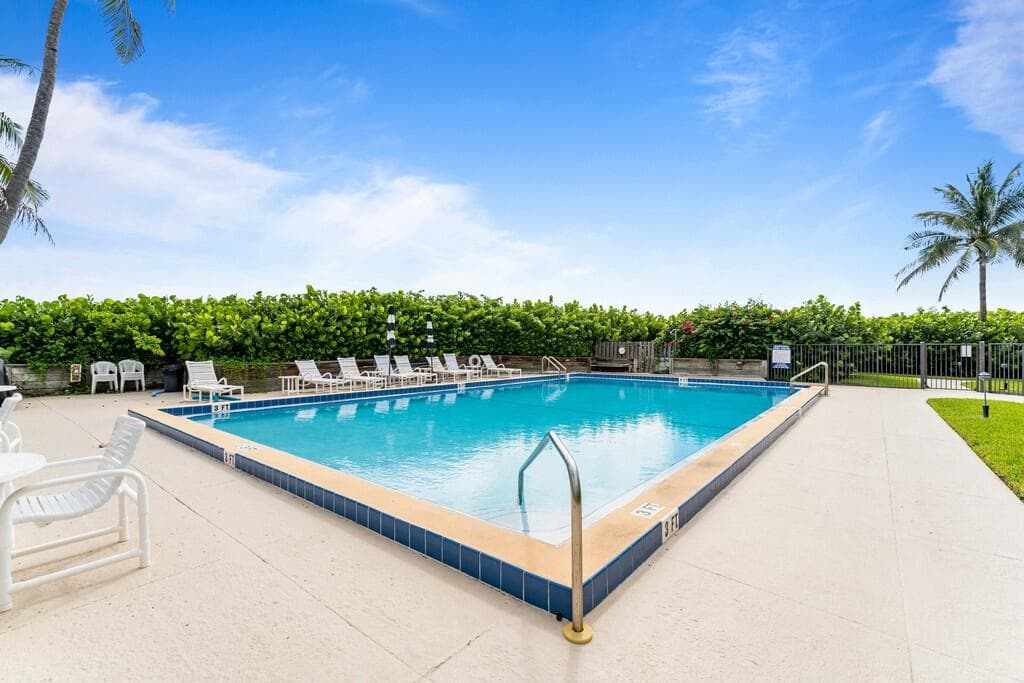2051 NE Ocean Boulevard C13, Stuart, FL 34996 45