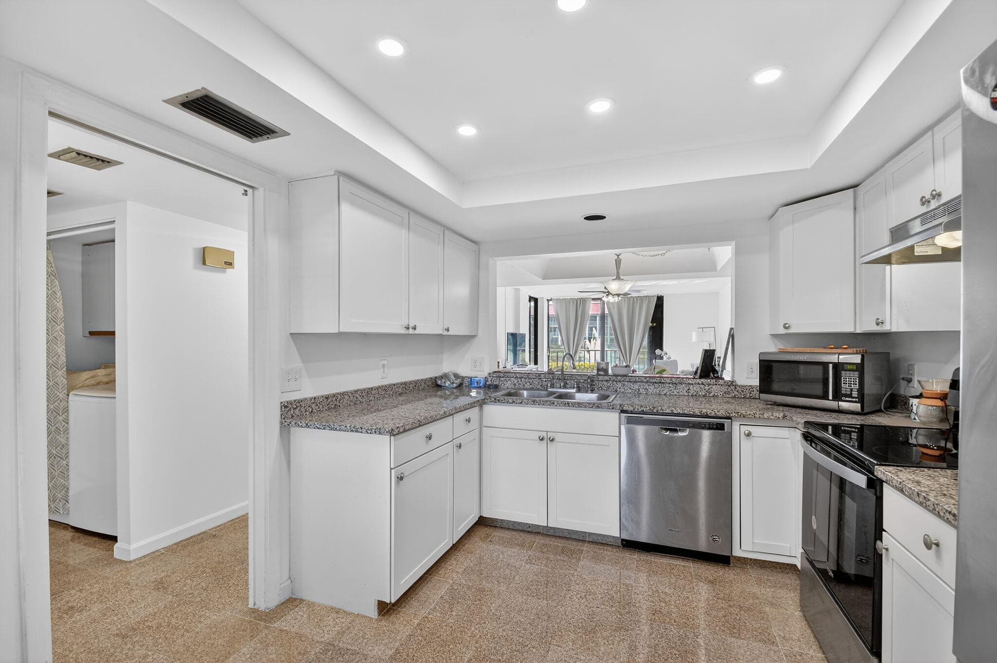 7030 Half Moon Circle 117, Hypoluxo, FL 33462 3