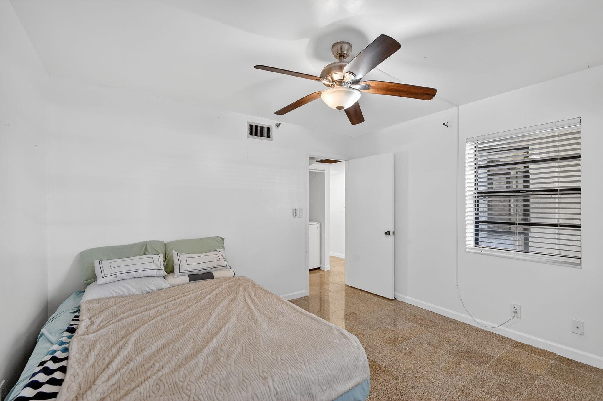 7030 Half Moon Circle 117, Hypoluxo, FL 33462 37