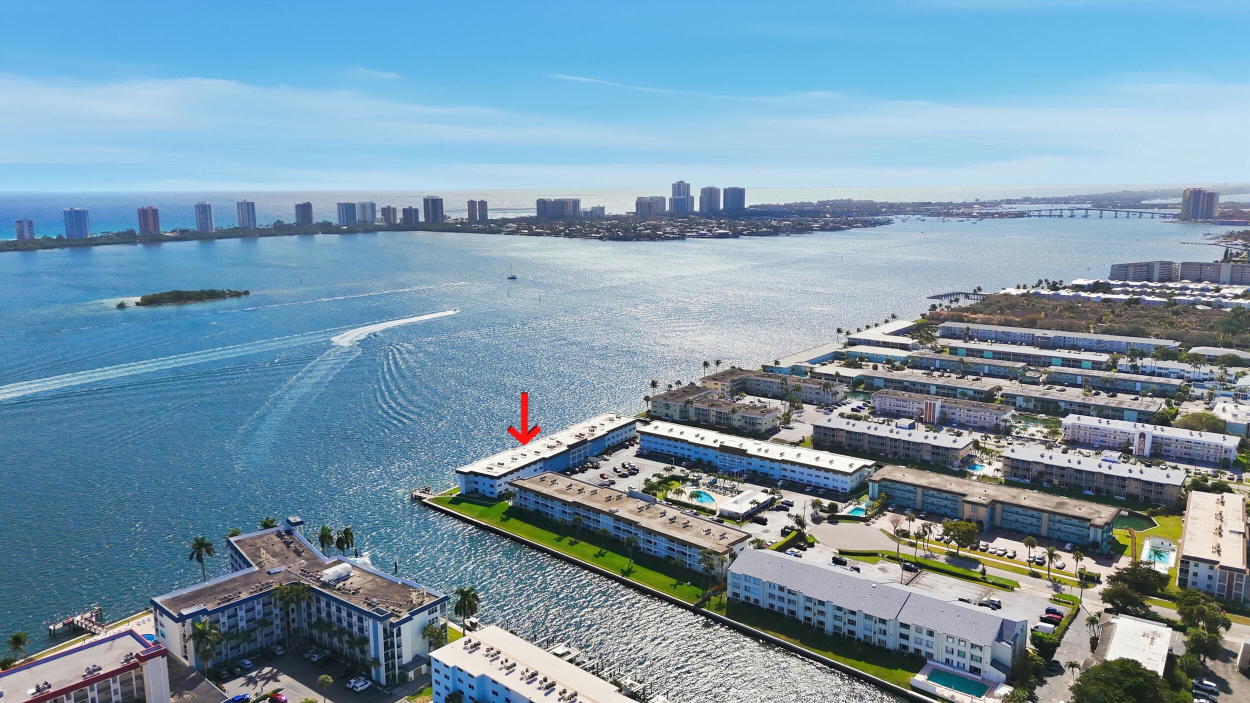 100 Shore Court 104, North Palm Beach, FL 33408