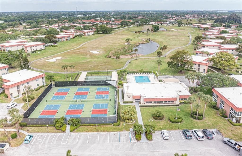 106 Spring Lake Court 201, Vero Beach, FL 32962 28