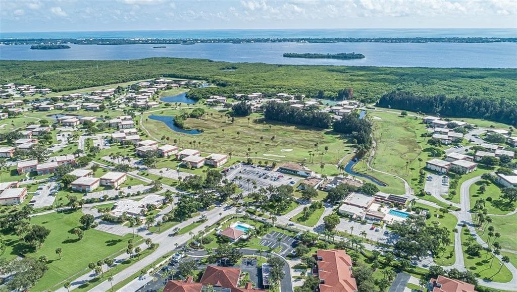106 Spring Lake Court 201, Vero Beach, FL 32962 31