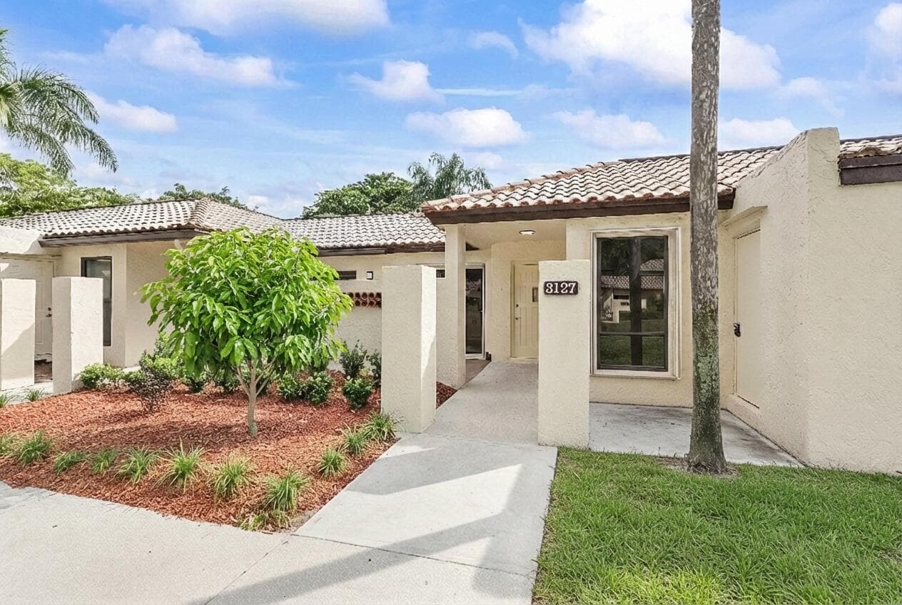 3127 Kingswood Terrace, Boca Raton, FL 33431 2