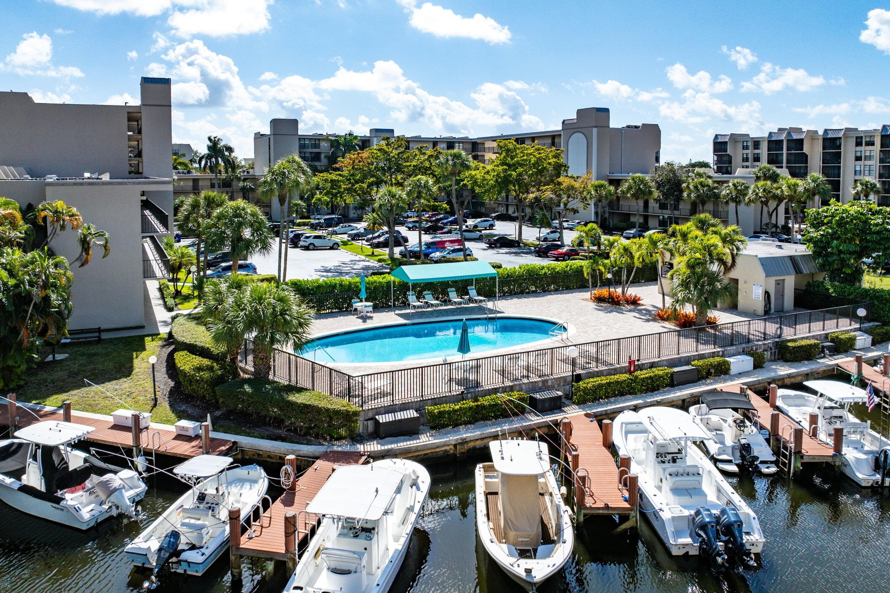 7 Royal Palm Way 507, Boca Raton, FL 33432 28