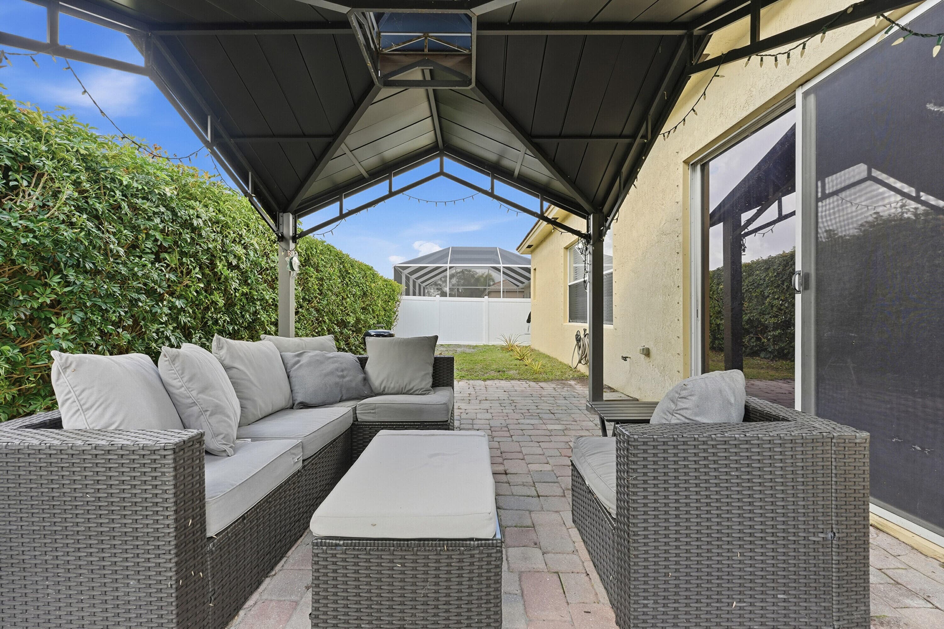 6117 Spring Lake Terrace, Fort Pierce, FL 34951 32