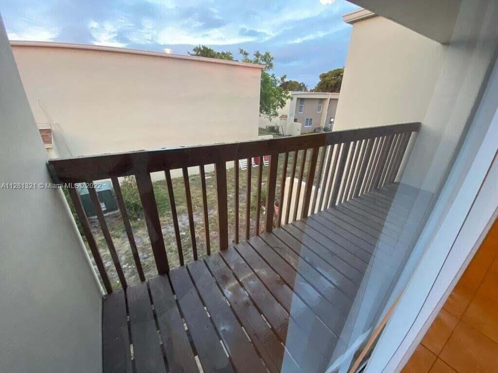 2800 Georgia Avenue, West Palm Beach, FL 33405 5