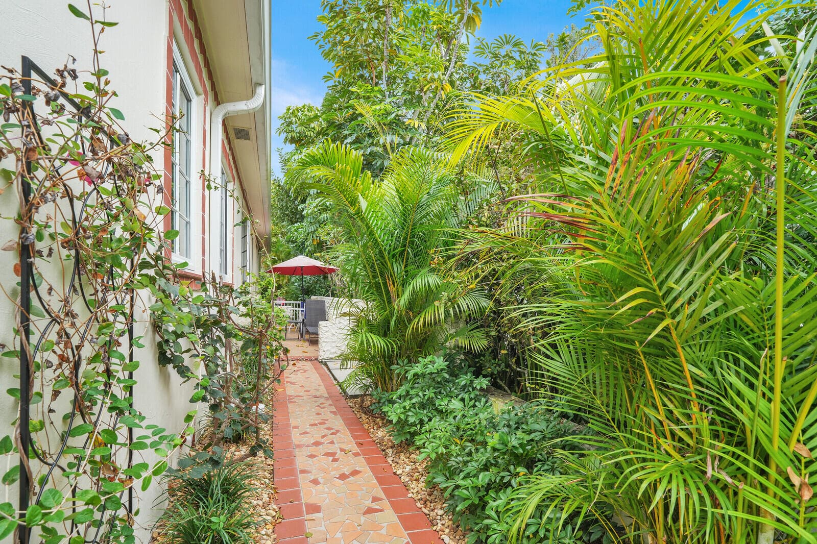 417 N 12th Avenue N, Lake Worth, FL 33460 30