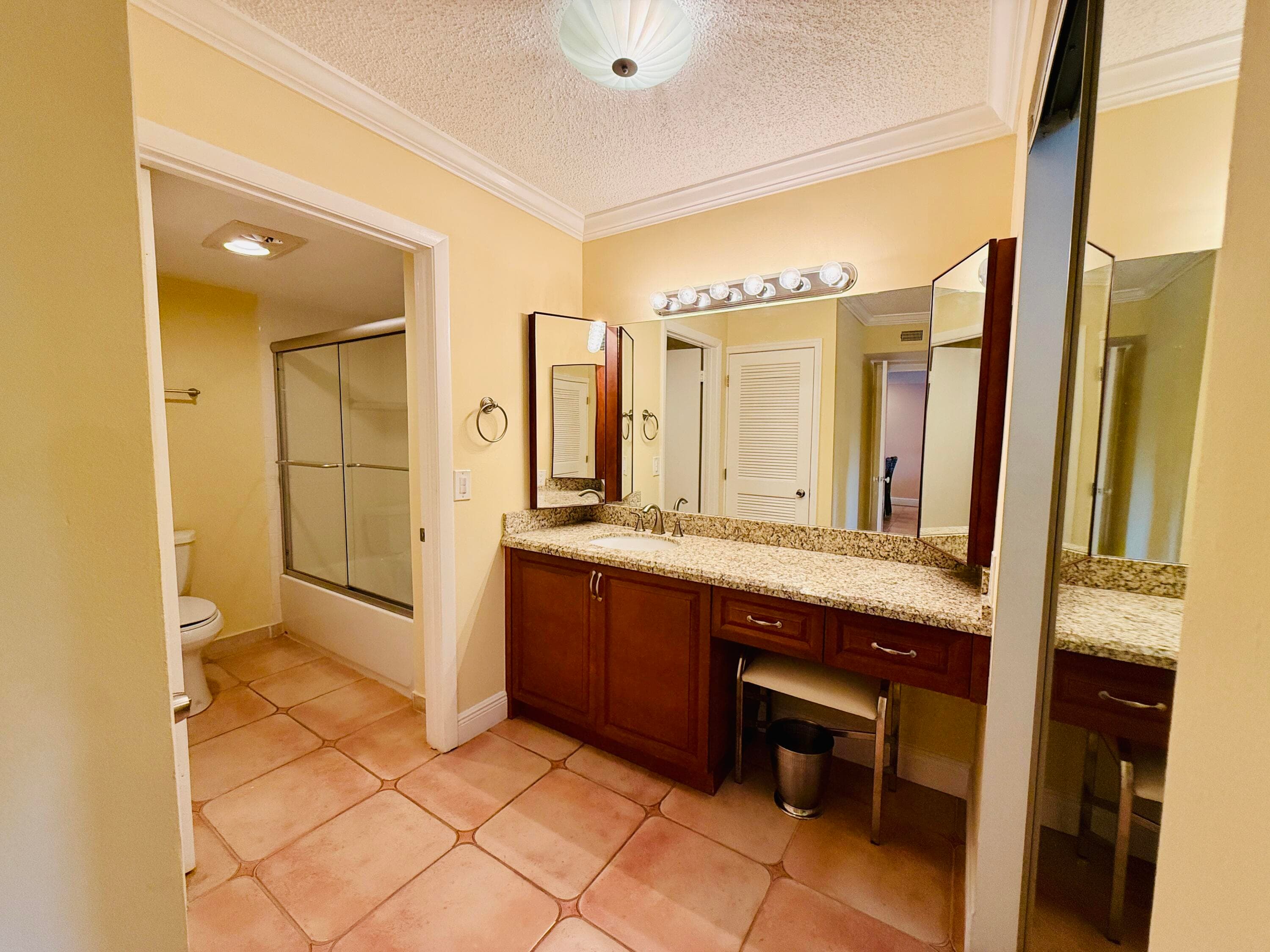 9261 Vista Del Lago E, Boca Raton, FL 33428 32