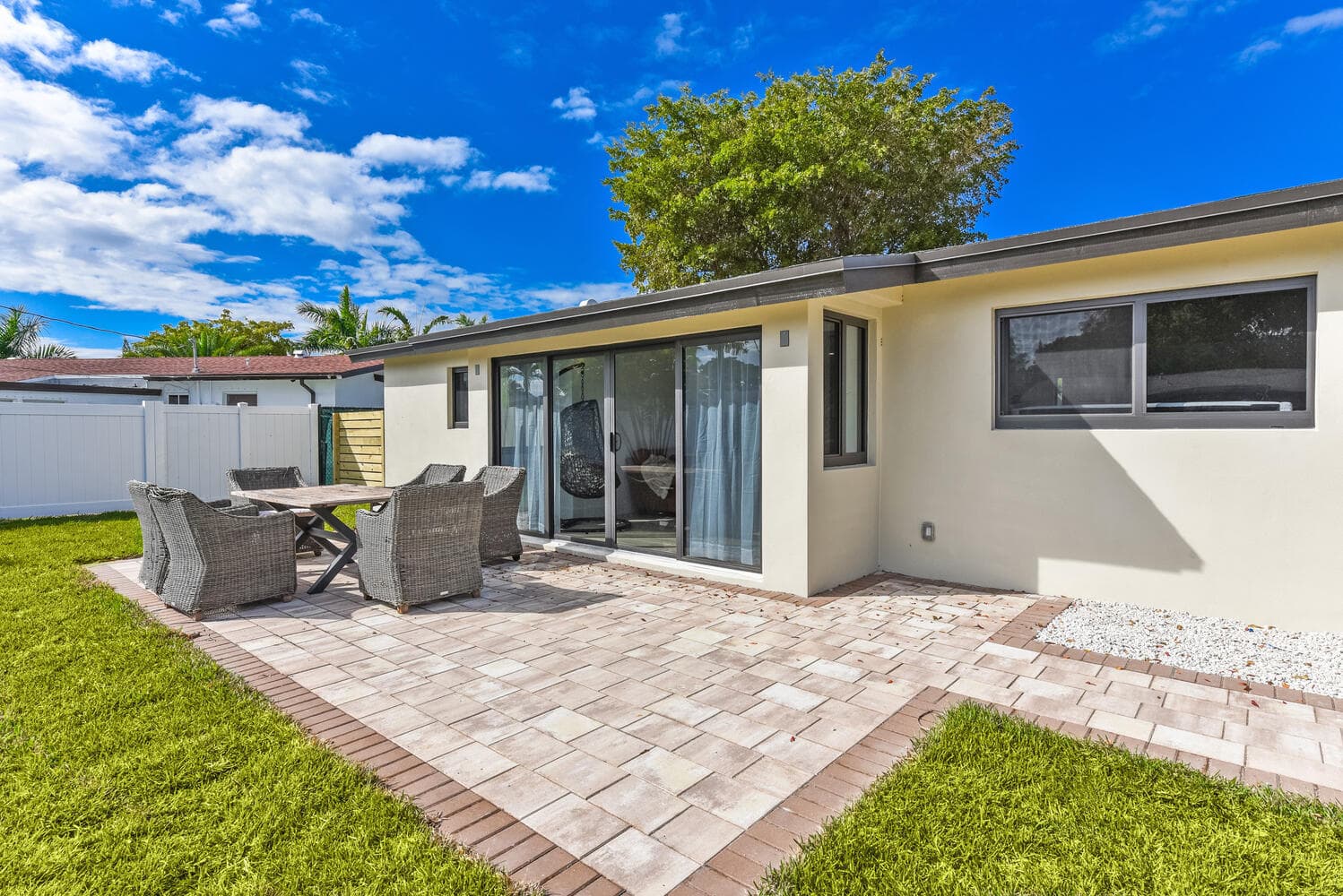 1320 S Deerfield Avenue, Deerfield Beach, FL 33441 24