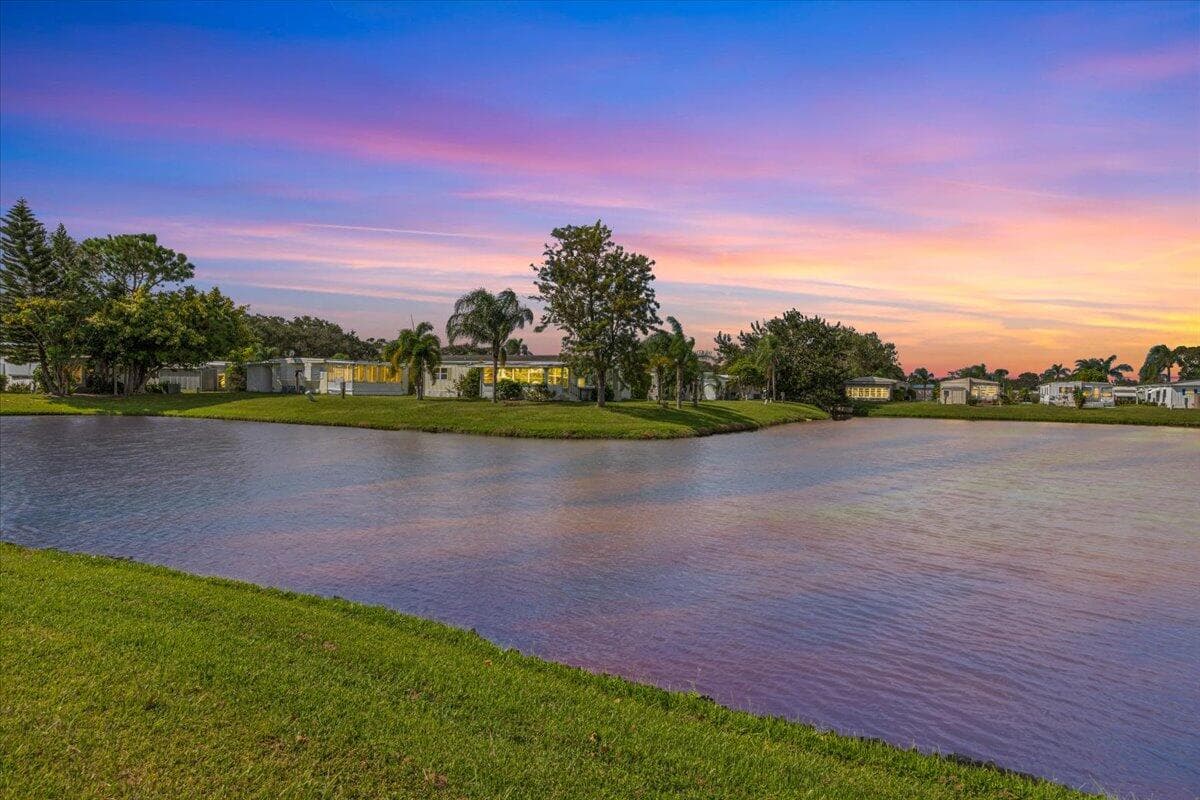 10 Juan Carlos Lane, Port St. Lucie, FL 34952 11