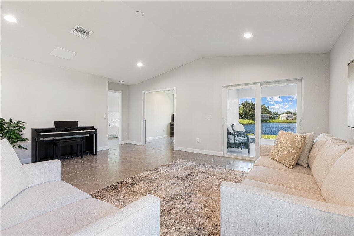 10 Juan Carlos Lane, Port St. Lucie, FL 34952 23