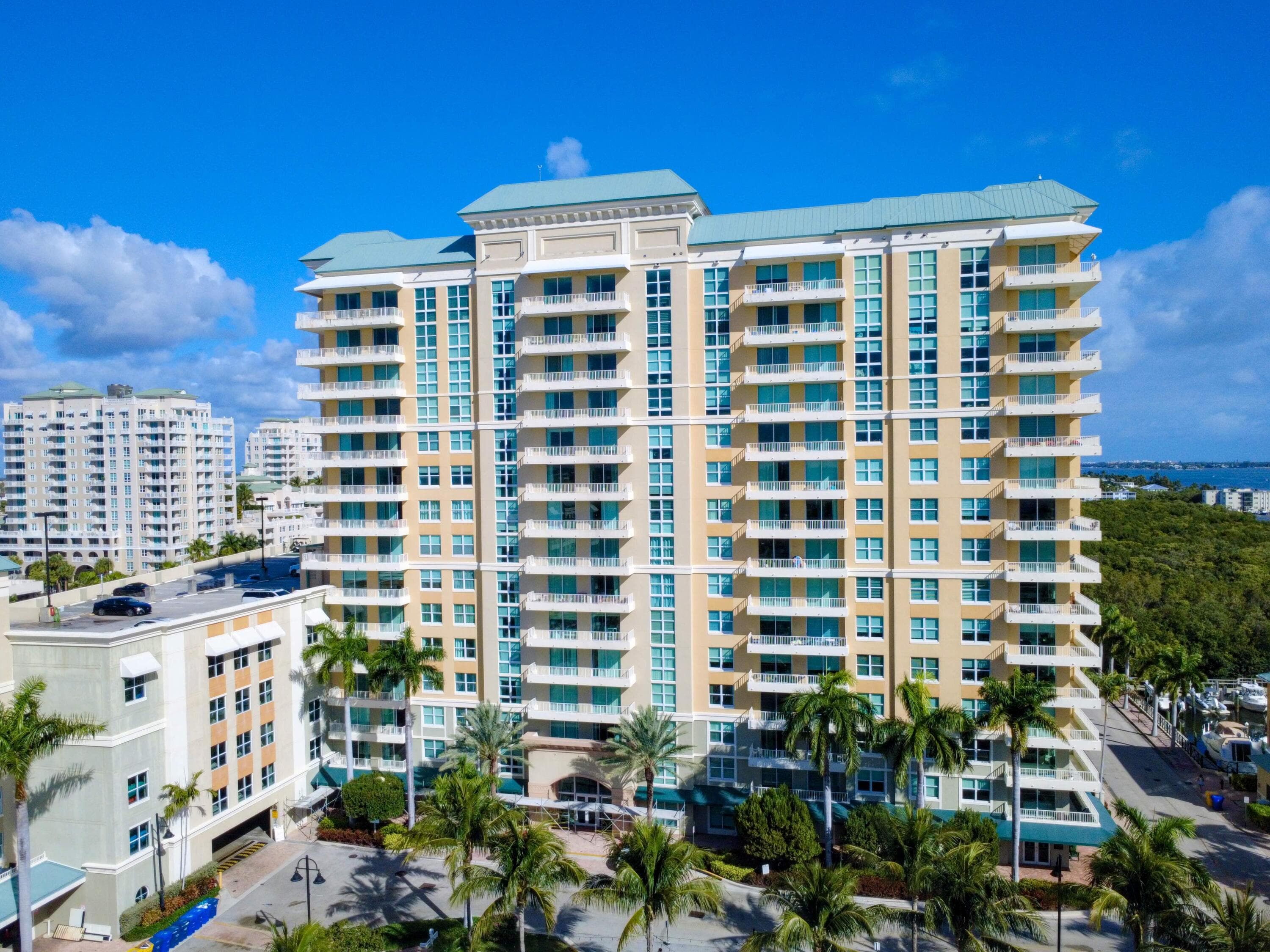 625 Casa Loma Boulevard 1206, Boynton Beach, FL 33435 2