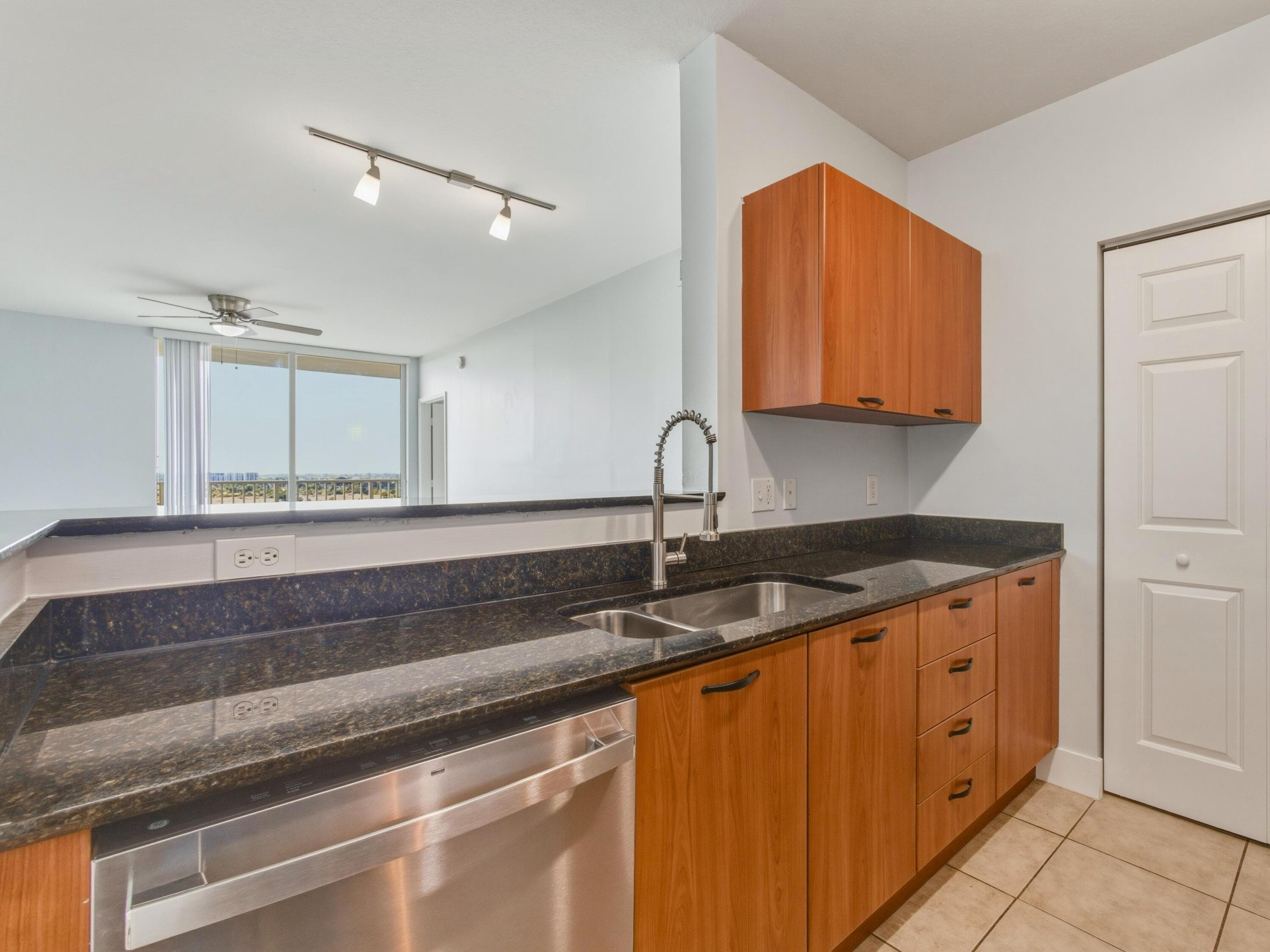 625 Casa Loma Boulevard 1206, Boynton Beach, FL 33435 8