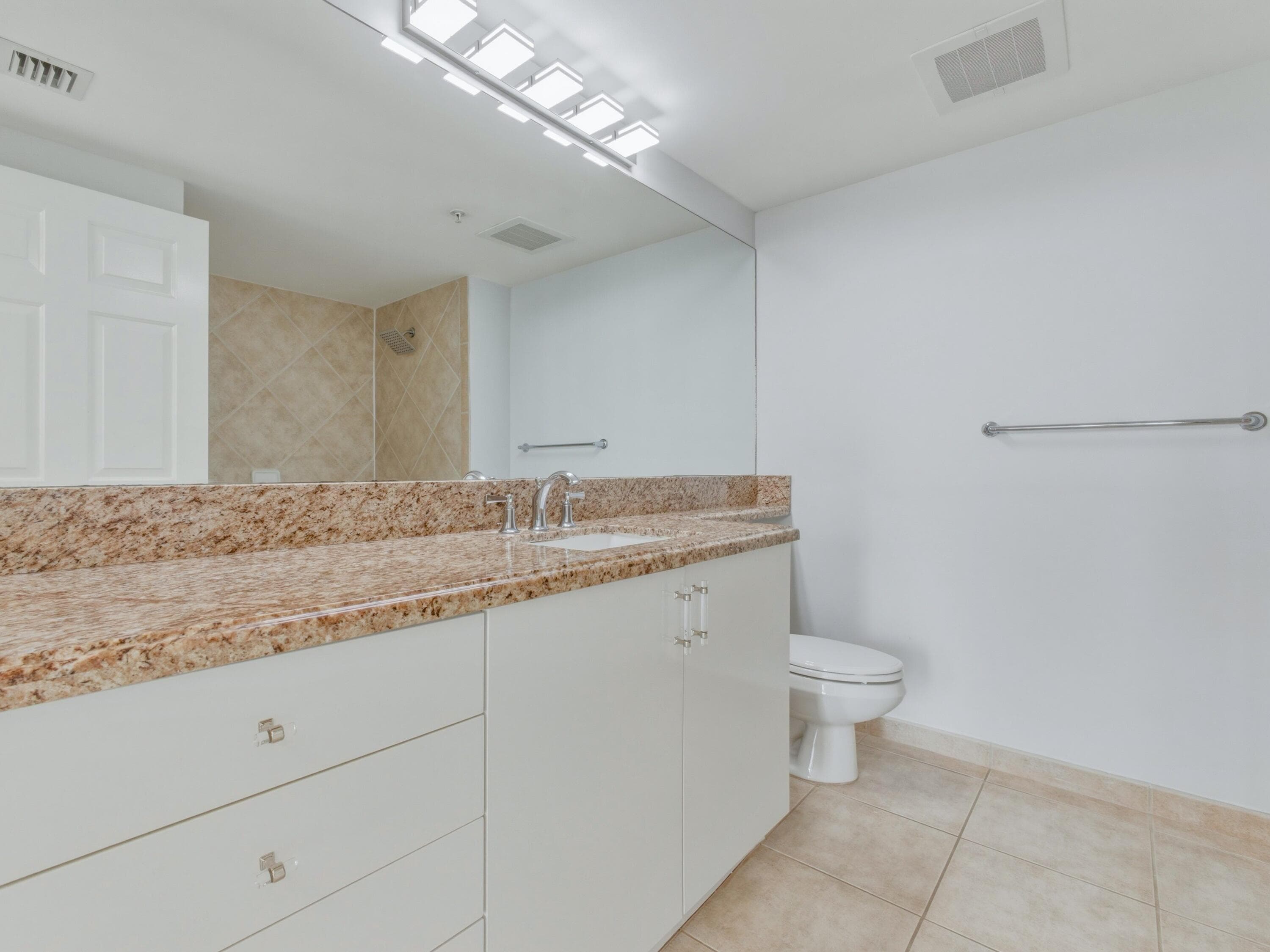 625 Casa Loma Boulevard 1206, Boynton Beach, FL 33435 28