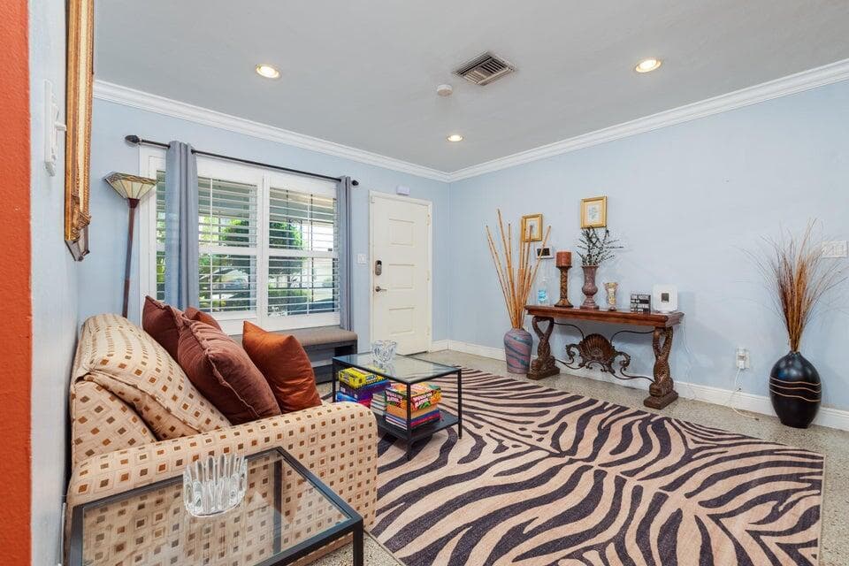145 SE 3rd Avenue, Boynton Beach, FL 33435 5