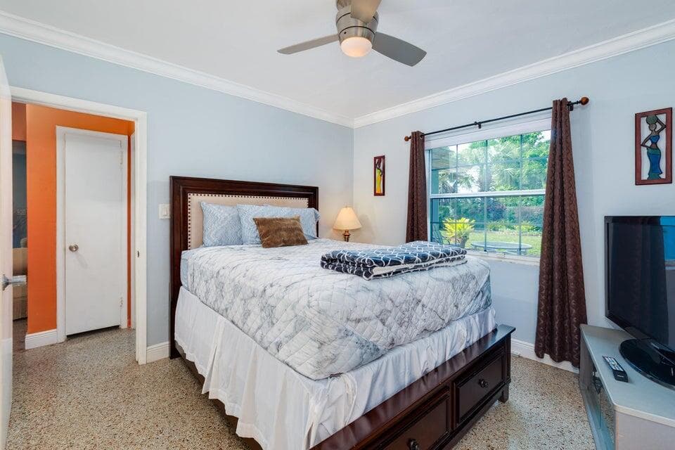 145 SE 3rd Avenue, Boynton Beach, FL 33435 13