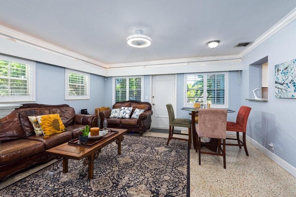 145 SE 3rd Avenue, Boynton Beach, FL 33435 17